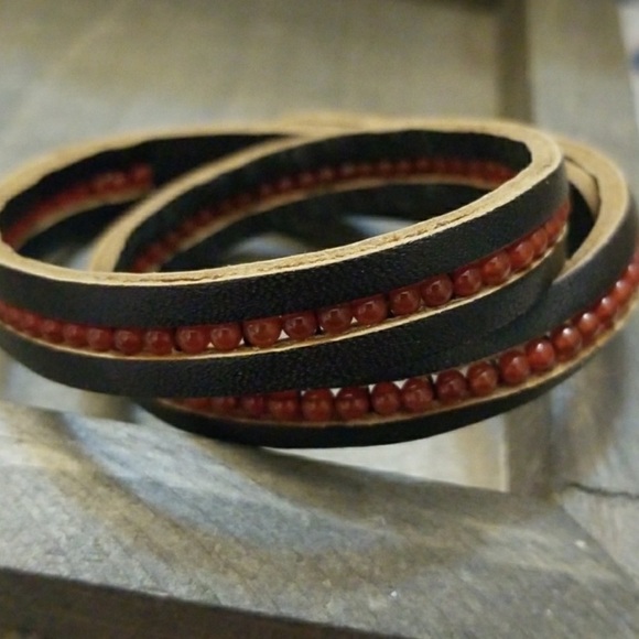 Jewel Kade Cranberry Leather Wrap Bracelet - Picture 1 of 2